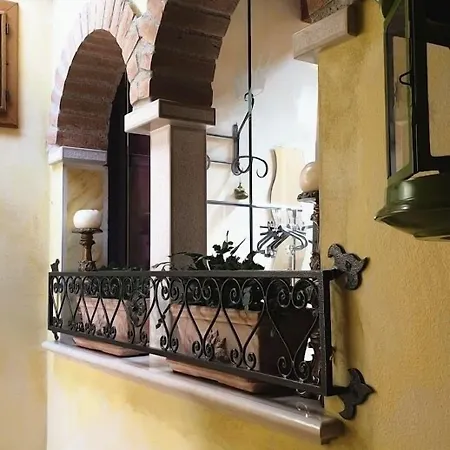 Bed and Breakfast The Queen Tower Ντεζεντσάνο ντελ Γκάρντα