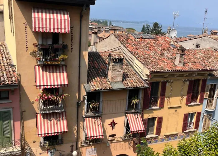 The Queen Tower Bed & Breakfast