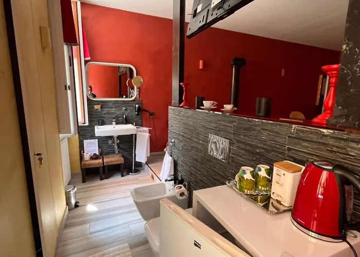 The Queen Tower Bed & Breakfast Desenzano del Garda