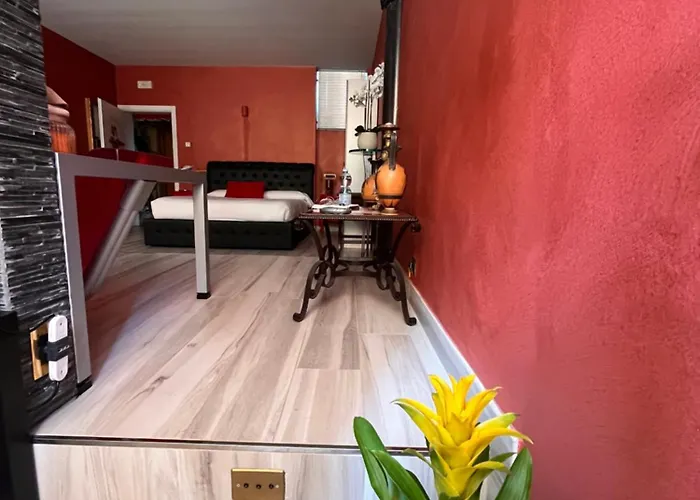 The Queen Tower 4* Desenzano del Garda