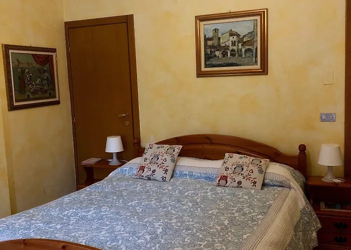 Bed & Breakfast The Queen Tower 4*