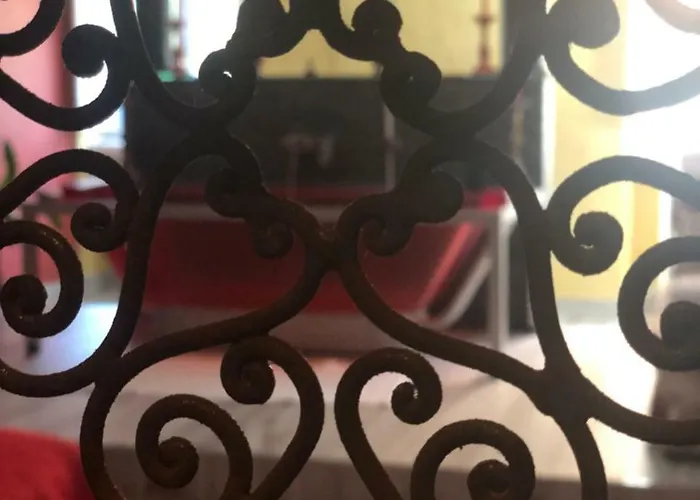 The Queen Tower Bed & Breakfast Desenzano del Garda